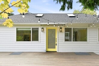 Building Photo - 3623 Woodlawn Ave N