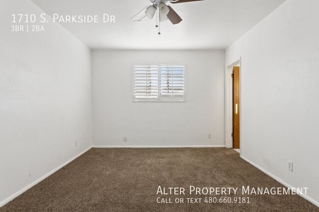 Building Photo - 1710 S Parkside Dr