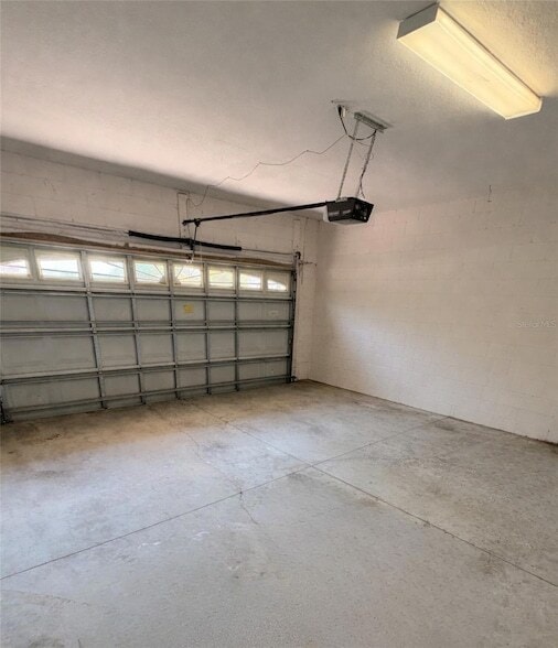 Building Photo - 3637 Weatherfield Dr