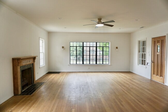 Building Photo - 1320 N 9th St