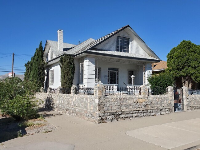 Primary Photo - 800 W Missouri Ave