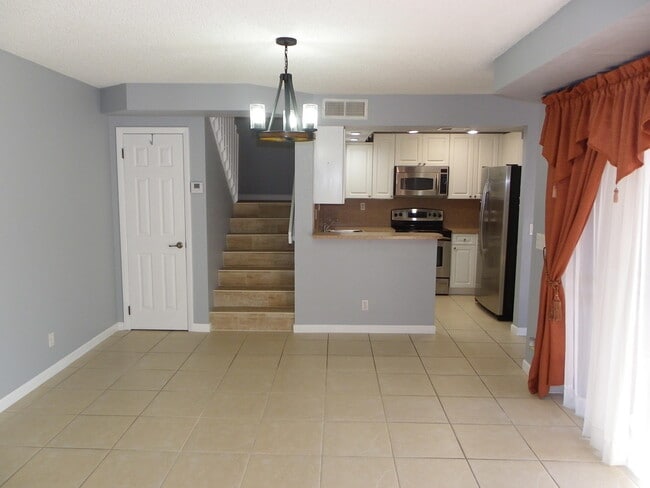 Building Photo - 8116 Severn Dr