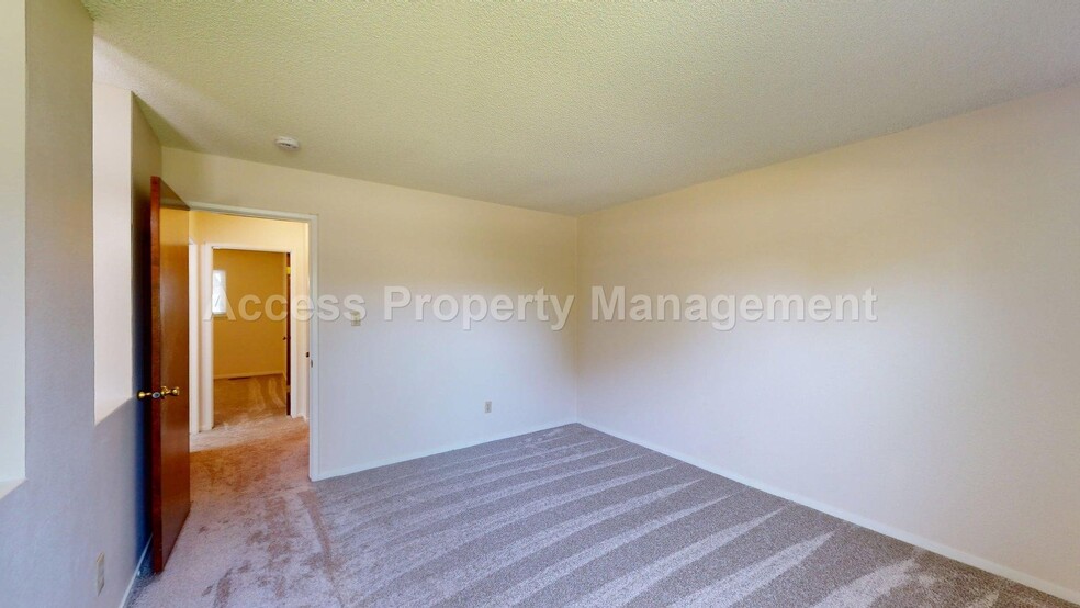 Building Photo - 1441 Montclair Dr