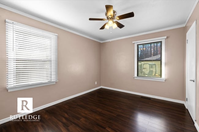 Building Photo - 2 Bed / 1 Bath Home with Large Deck