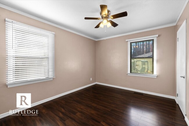 Building Photo - $500 OFF !!!   MOVE - IN SPECIAL!!!  2 Bed / 1 Bath Home with Large Deck