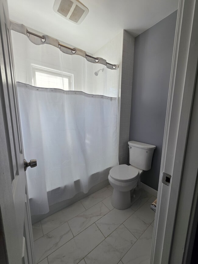 Building Photo - 24849 Midland Ave