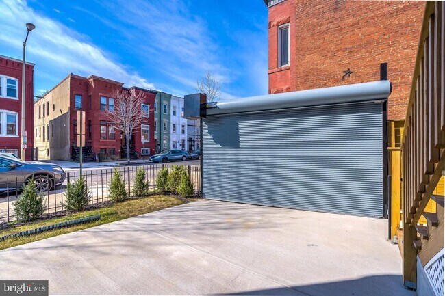 Building Photo - Stunning End-Rowhouse 4/Bedrooms, 4.5 Baths, in Shaw/Truxton Circle – Bathed in Natural Light!
