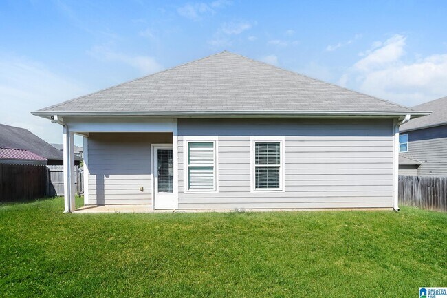 Building Photo - 140 GREENWOOD Cir