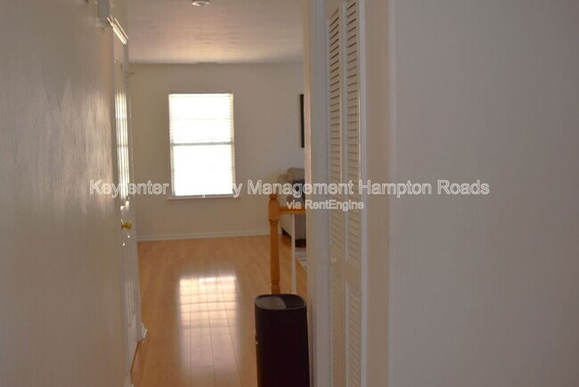 Building Photo - 1125 Lady Ashley Dr