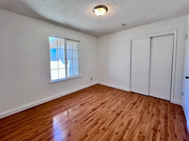 Building Photo - $2,250 Ashlan & Cornelia, 3 Bedroom House-...