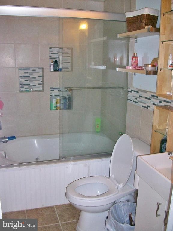 Building Photo - 210 Royal Grant Way