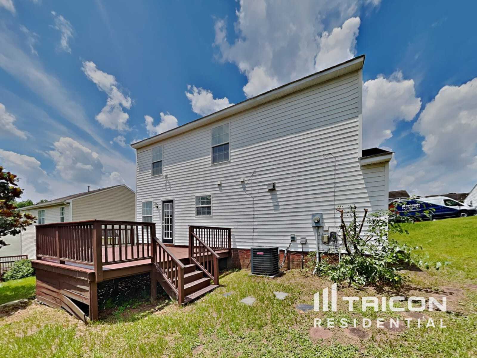 Building Photo - 1521 Clover Ridge Ct