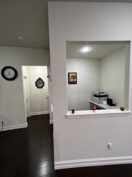 Workspace - 2349 Boatman Dr