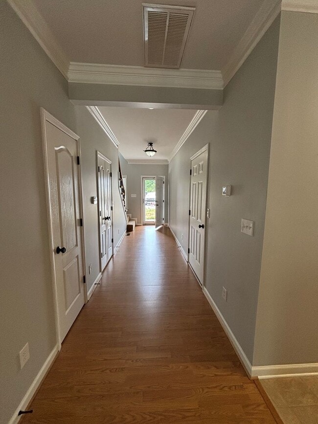 Building Photo - Charming Townhome in Clemmons