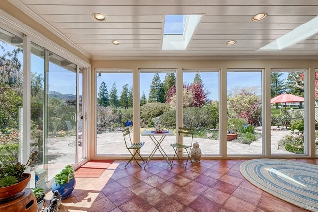 Building Photo - 7556 Oak Leaf Dr