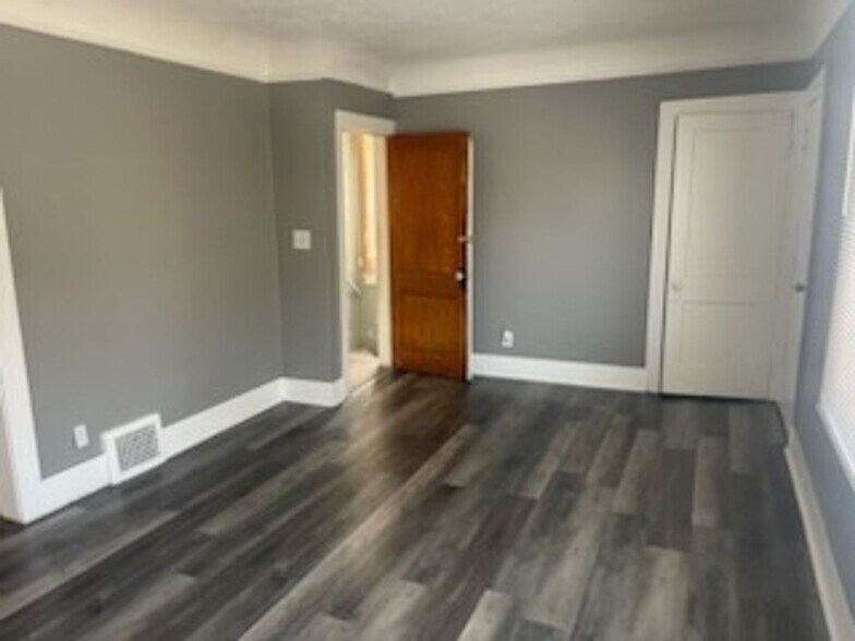 Building Photo - 9262 Ward Ave