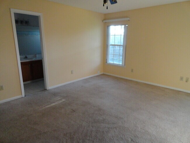Building Photo - 4524 Crystal Brook Way