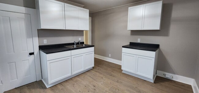 Building Photo - 115 S Franklin Ave