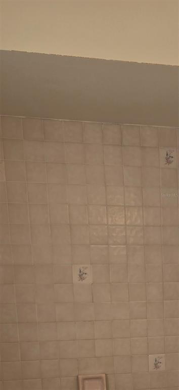 Building Photo - 611 Cotulla Dr