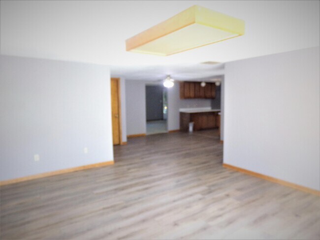 Building Photo - 6004 N Gregory Dr