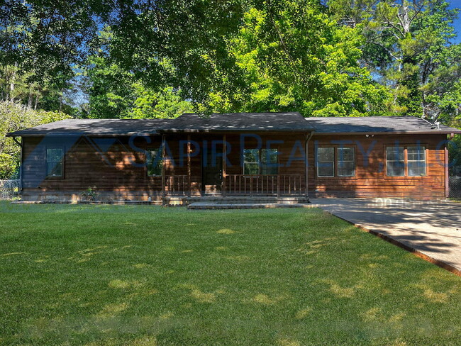Primary Photo - 106 Springwood Valley Rd