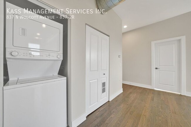 Building Photo - 837 N Wolcott Ave