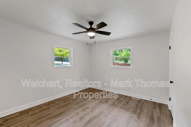 Building Photo - 1522 N Roxboro St