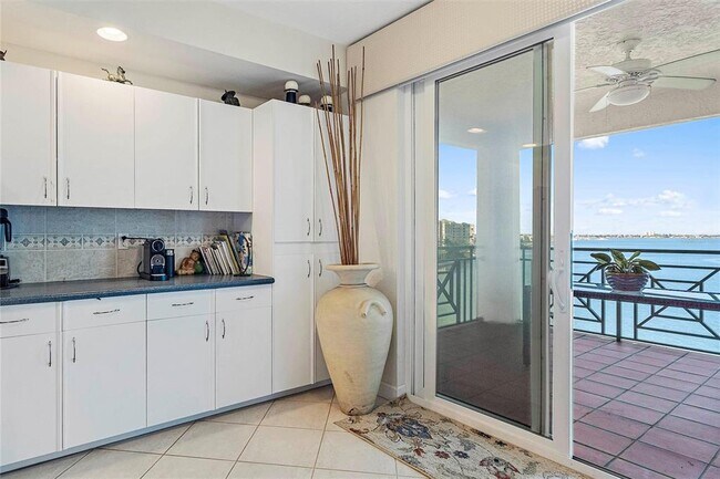 Building Photo - 4830 Osprey Dr S