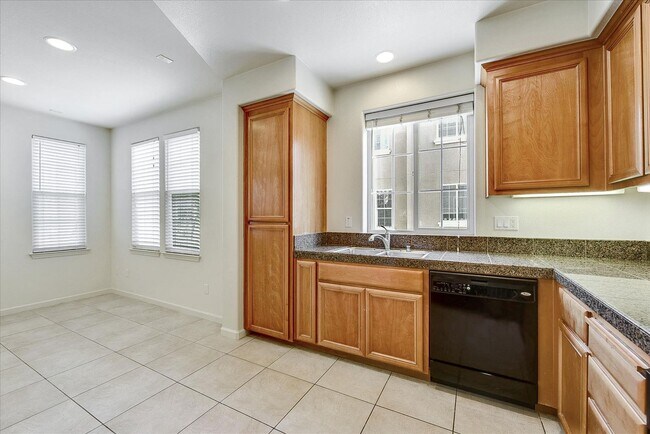 Building Photo - PRIME CORNER HOME NEAR TRAILS LIGHT-FILLED...