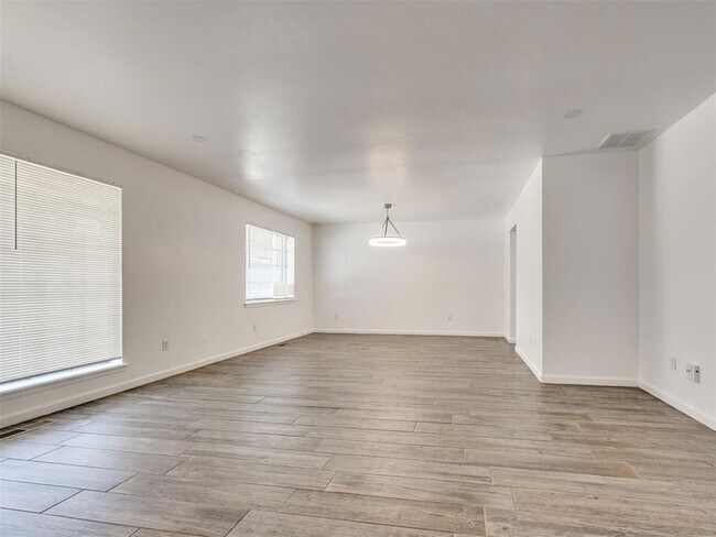 Building Photo - 6312 Overcourt Manor