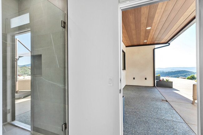 Building Photo - 14692 Ranch Trail Dr