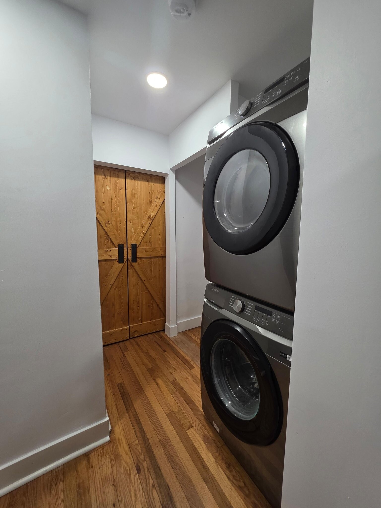 Building Photo - 478 Fabyan Pl