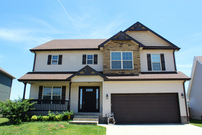 Building Photo - Fantastic Home in Desirable Neighborhood