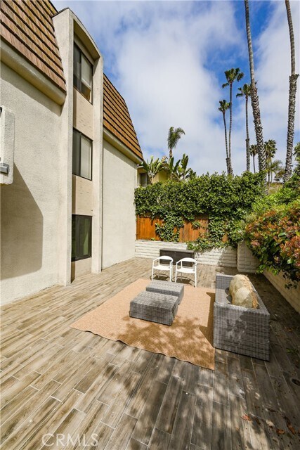 Building Photo - 2357 Palos Verdes Dr W