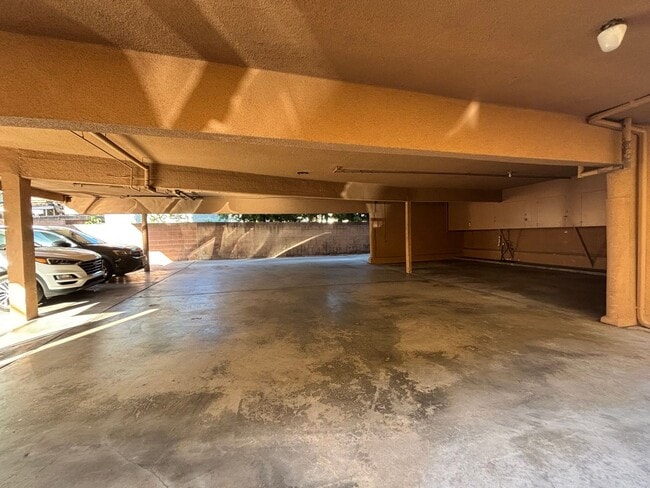 Building Photo - 1163 Winchester Ave