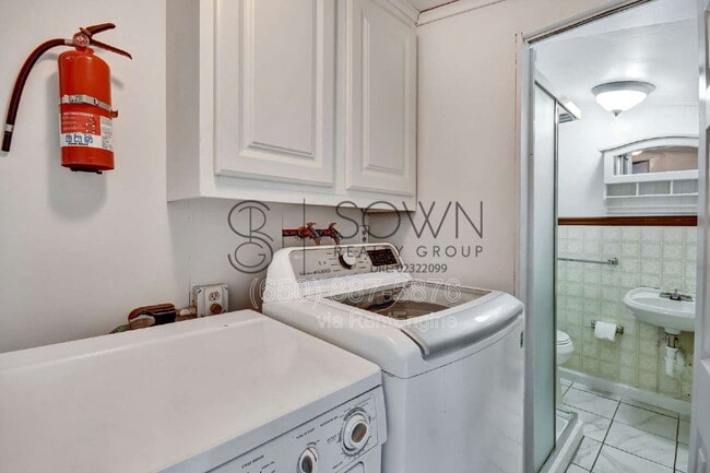 Building Photo - 386 Cerrito Ave