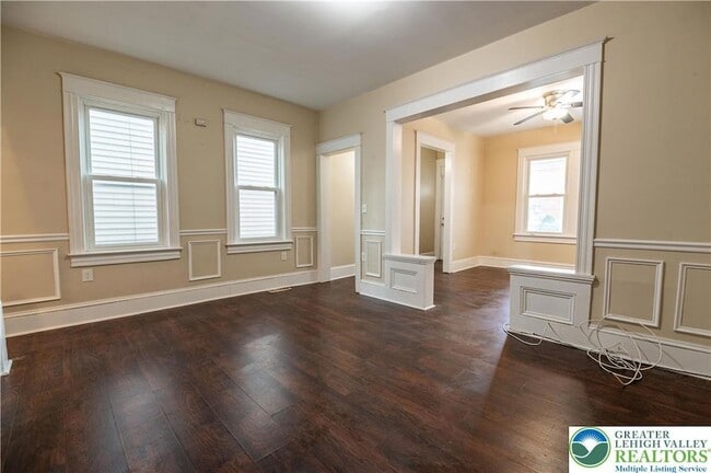 Building Photo - 1057 Jackson St