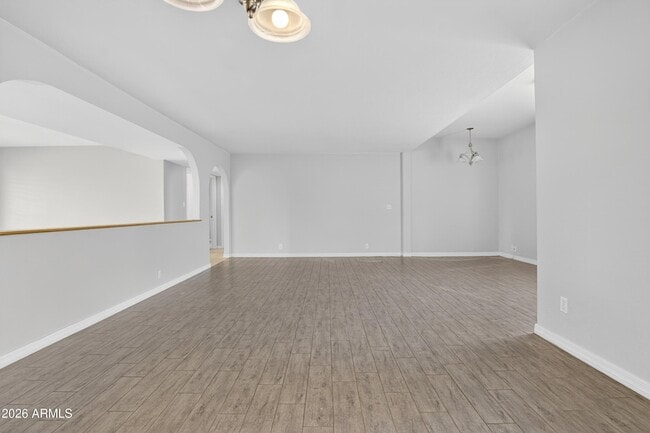 Building Photo - 6843 E Redfield Rd