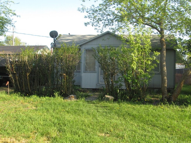 Primary Photo - 528 Torrey St
