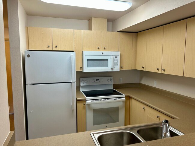 Interior Photo - 1700 Madison Apartments