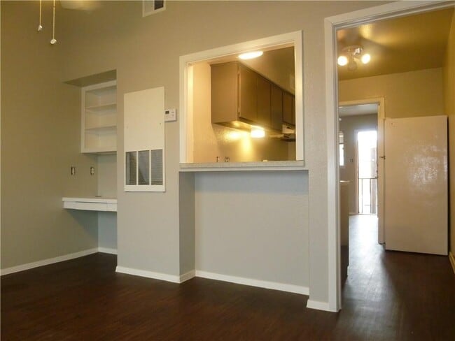 Building Photo - 3000 Guadalupe St