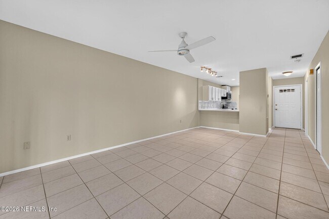 Building Photo - 838 Lawnwood Ave NE