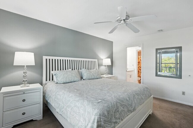 Building Photo - 600 Neapolitan Way