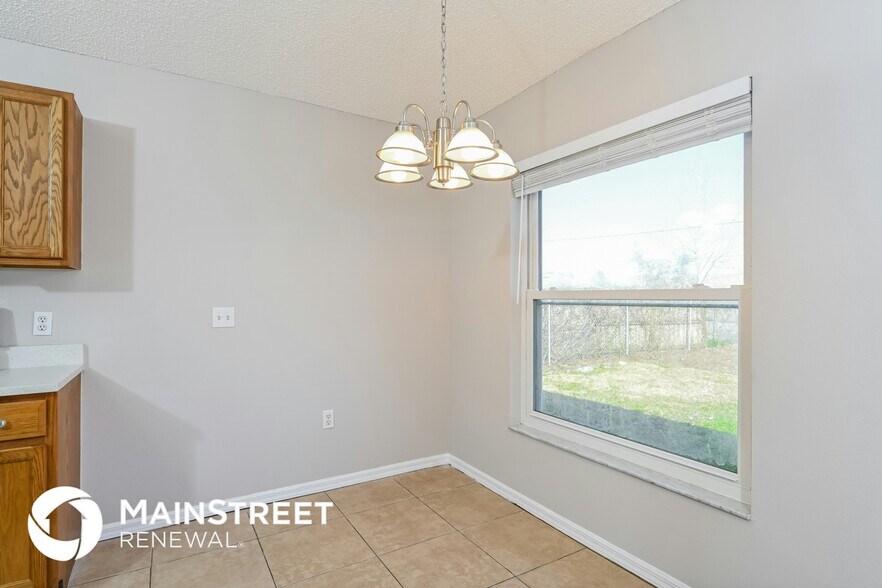 Building Photo - 2709 W Covington Dr