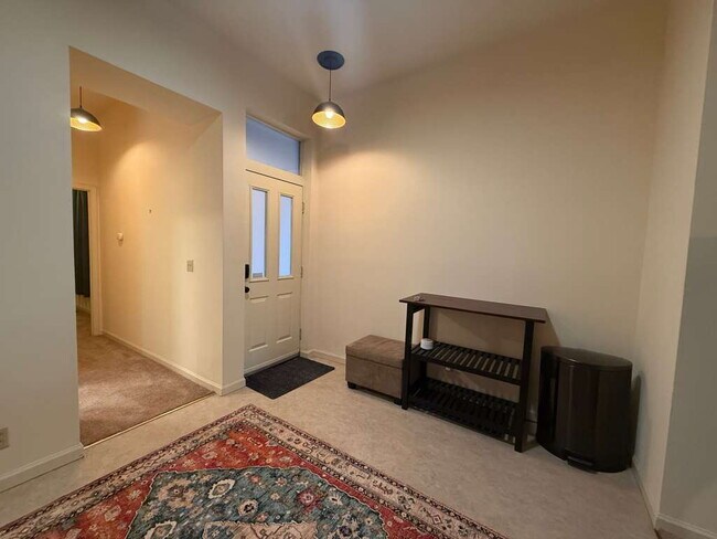 Building Photo - "Furnished Urban Oasis: Spacious 1-Bedroom in Prime St. Louis Location, SOULARD – 900 Sq Ft of Co...