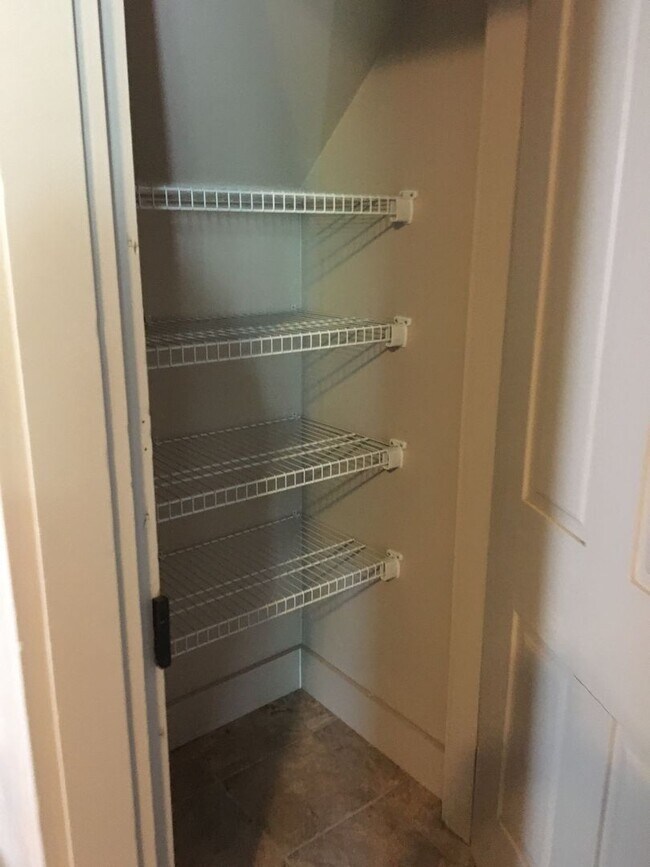 Building Photo - 3356 Days Mill Rd