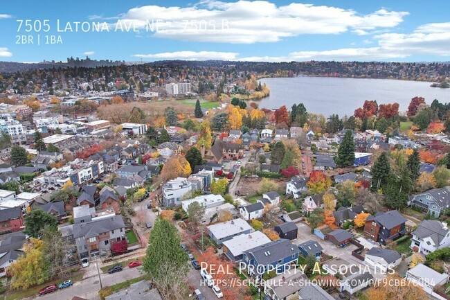 Building Photo - Green Lake Two Bedroom