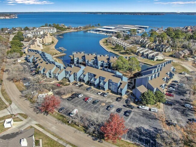 Building Photo - 12500 Melville Dr