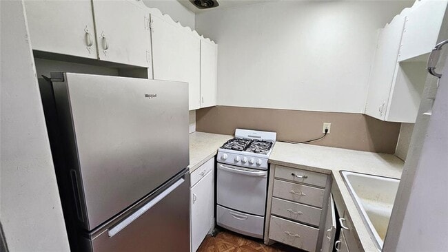 Building Photo - 6605 NW 30th Ter