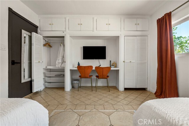 Building Photo - 9150 10th Ave